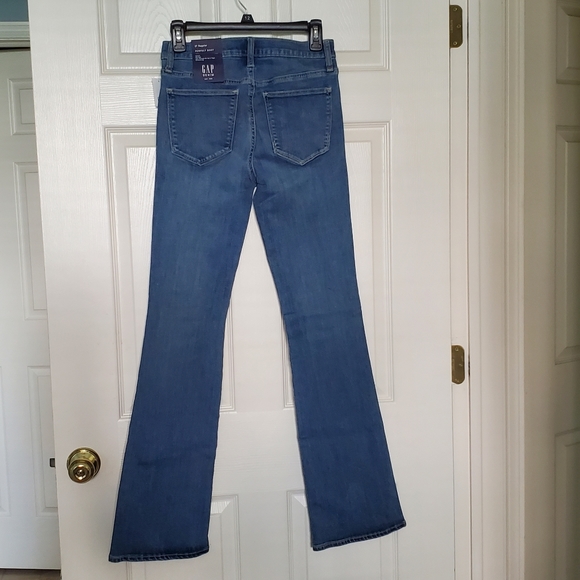 GAP Mid Rise Boot Stretch Jeans - Picture 3 of 6